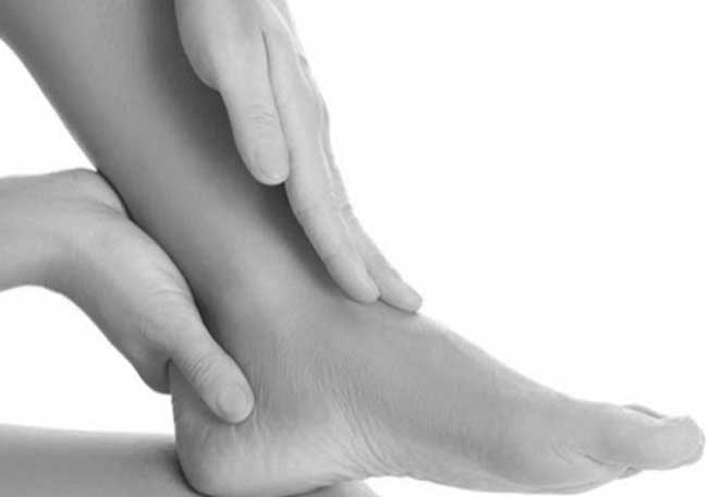 L’artrosi alla caviglia dopo un trauma: come si cura